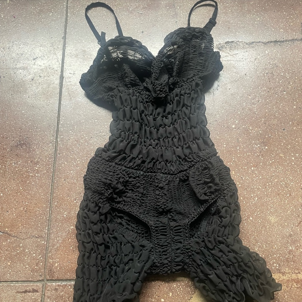 Black Chemise with Plunging Neckline and High-Cut Leg Openings - Picture 5 of 5